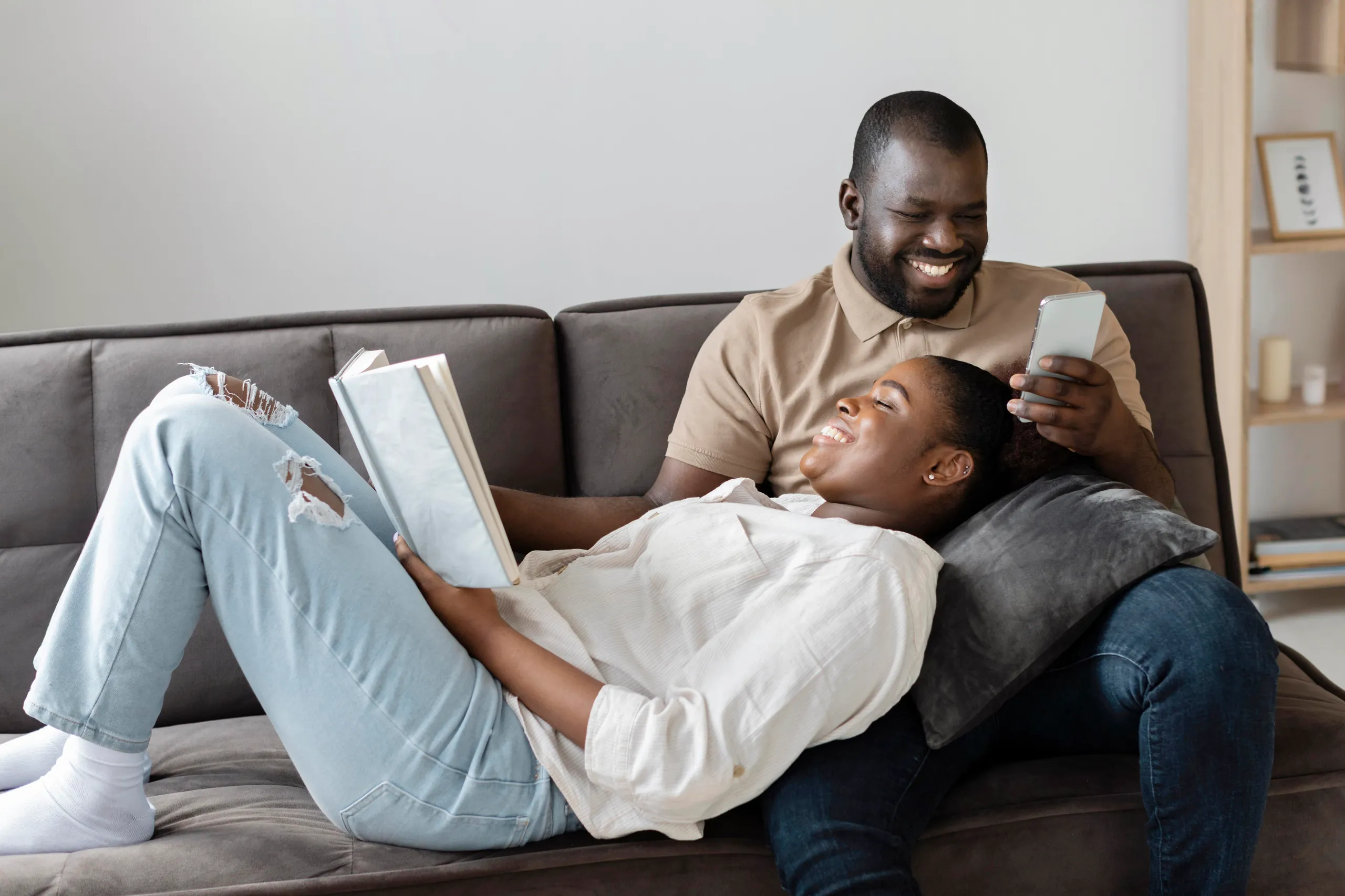 Famille protégée dans son intérieur — Genesis Capital